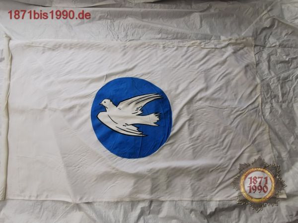 Friedenstaube, DDR Fahne