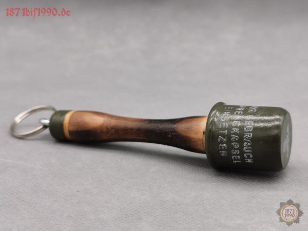 Schlüsselanhänger Holz, Miniatur, Stielhandgranate M24, 12cm, Deko