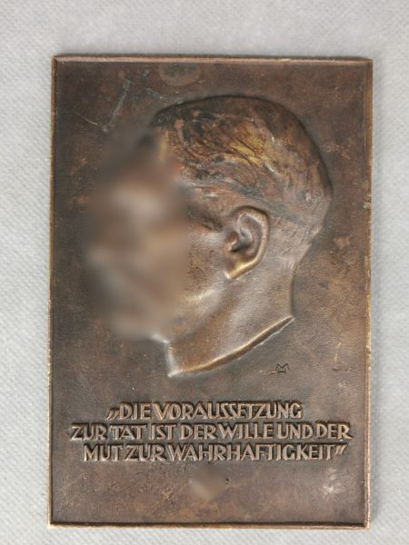 Bronzetafel Hitler-Relief, Plakette