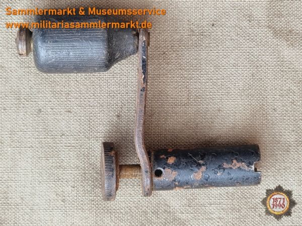 alte Kurbel für Feldtelefon, Ackerschnacker, Feldfernsprecher, Wehrmacht