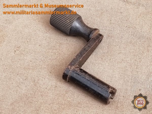 alte Kurbel für Feldtelefon, Ackerschnacker, Feldfernsprecher, Wehrmacht