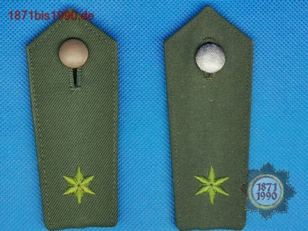 Polizei, Schulterklappen mit Druckknöpfen, grün, PMA, Polizeimeisteranwärter, BRD