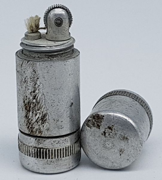 Feuerzeug für Soldaten aus Aluminium mit Schraubdeckel
