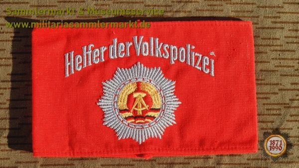 Helfer der Volkspolizei, Armbinde aus Stoff mit gesticktem Logo, VP, DDR