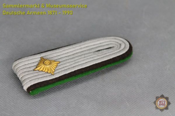 Schulterstück, Wehrmacht, Oberleutnant, schwarz-grün, Schulterklappe