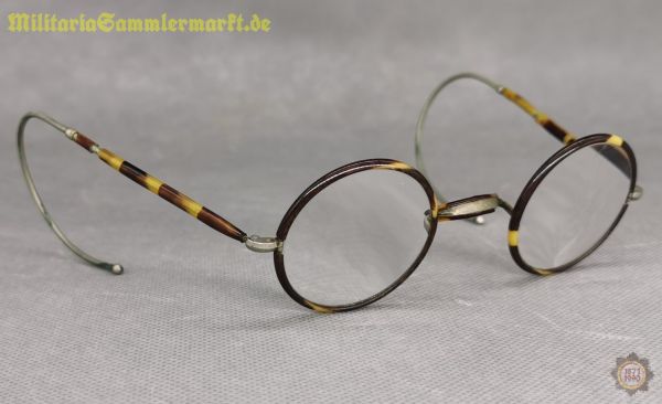 Hornbrille mit flexiblen Bügeln