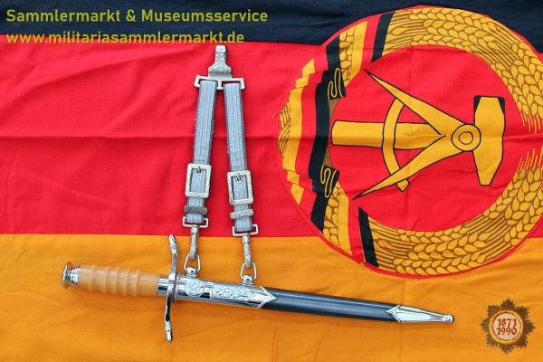 Ehrendolch, NVA, Nr. 78428, Einloch-Gehänge, Landstreitkräfte, Luftstreitkräfte/Luftverteidigung, GT