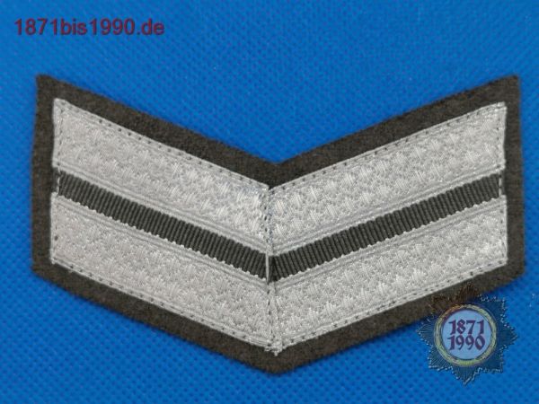 Doppelwinkel für NVA Berufsunteroffiziere