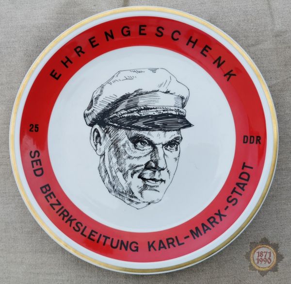 Teller, Ehrengeschenk 25 Jahre DDR, SED Bezirksleitung Karl-Marx-Stadt