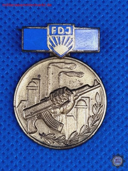 FDJ Medaille, Kampfauftrag der FDJ August 1961, Mauerbau, Abzeichen