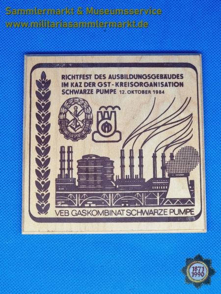 Holztafel, VEB Gaskombinat Schwarze Pumpe, GST Gesellschaft für Sport und Technik, DDR
